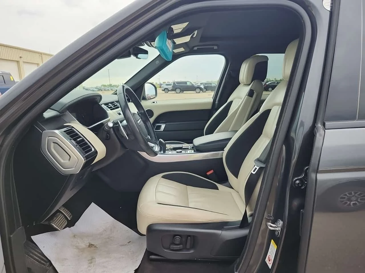 Land Rover Range Rover Sport  5.0L HSE DYNAMIC | LED | HEAD-UP | PANO | NAVI | , снимка 8 - Автомобили и джипове - 54970247