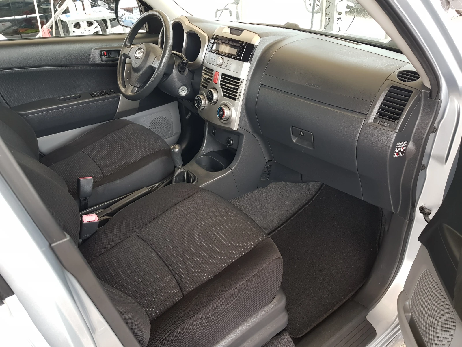 Daihatsu Terios 1.5 i 4WD ИТАЛИЯ FACELIFT, снимка 11 - Автомобили и джипове - 55670814