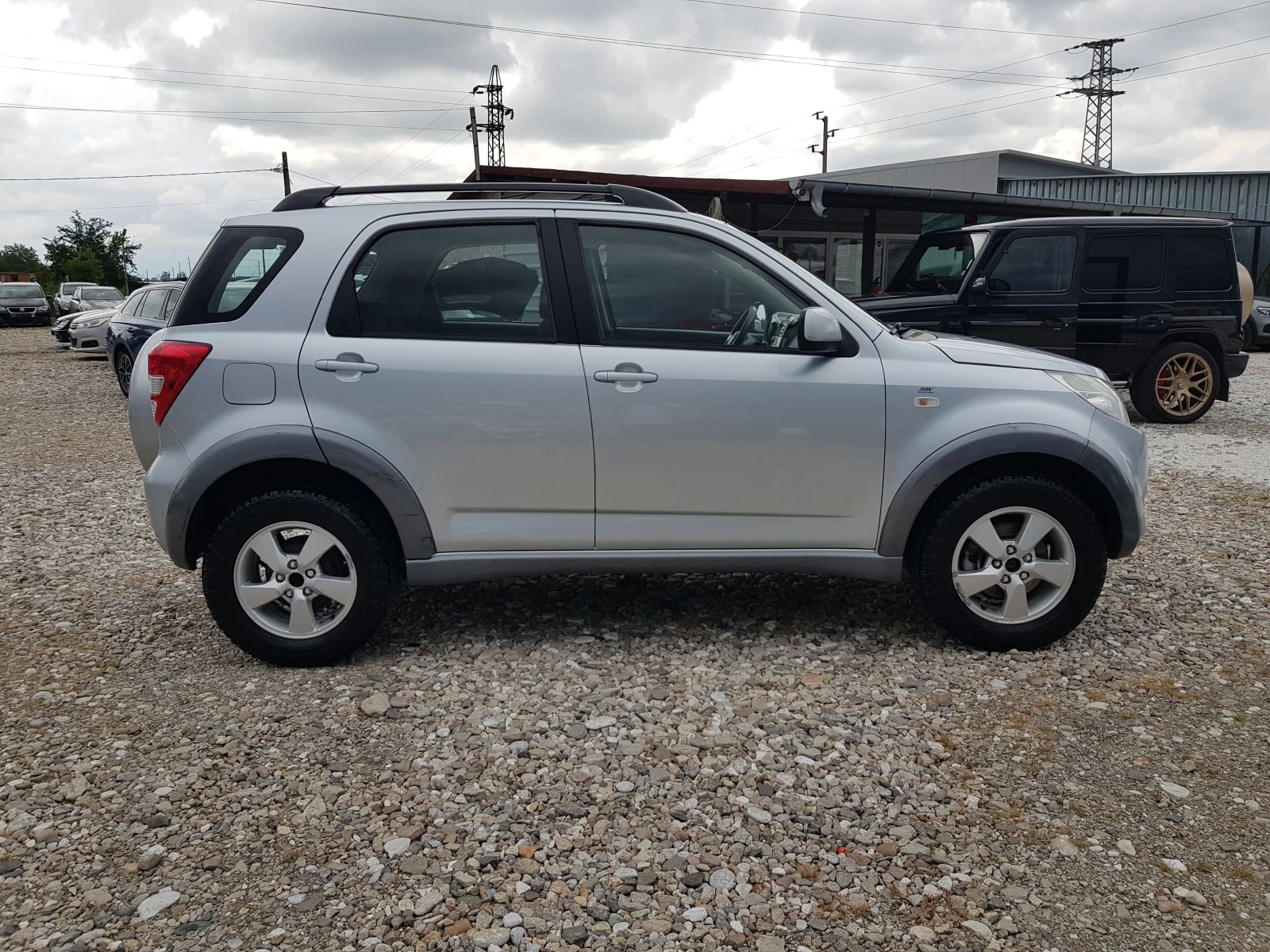 Daihatsu Terios 1.5 i 4WD ИТАЛИЯ FACELIFT, снимка 4 - Автомобили и джипове - 55670814