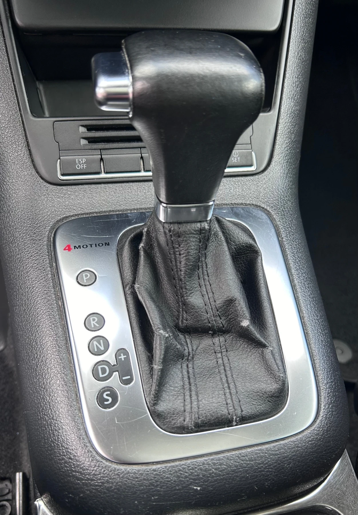 VW Tiguan 2.0 TDI / 4 MOTION-AUTOMATIC AISIN-PANORAMA-NAVI, снимка 13 - Автомобили и джипове - 56210833