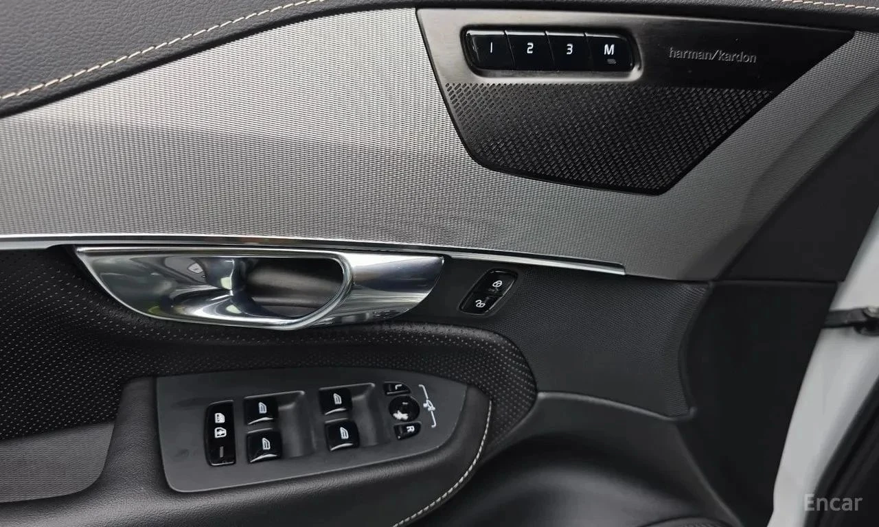 Volvo Xc90, снимка 11 - Автомобили и джипове - 56737987