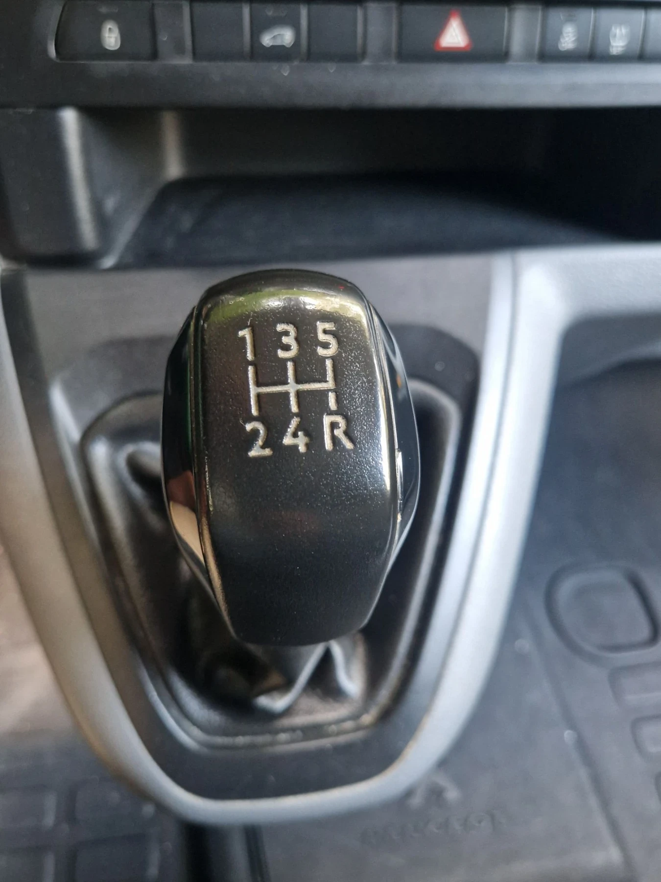 Peugeot Expert 226C 1.6 BlueHDI 95 Premium, снимка 8 - Бусове и автобуси - 54150495