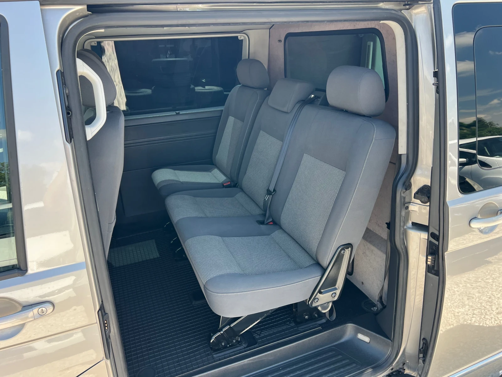 VW Transporter 2.0 180 Автомат DSG 4x4 Нов внос Австрия, снимка 8 - Бусове и автобуси - 54572047