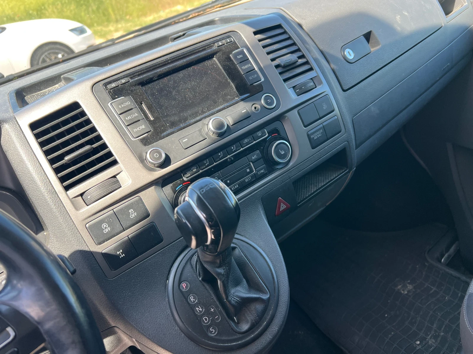 VW Transporter 2.0 180 Автомат DSG 4x4 Нов внос Австрия, снимка 15 - Бусове и автобуси - 54572047