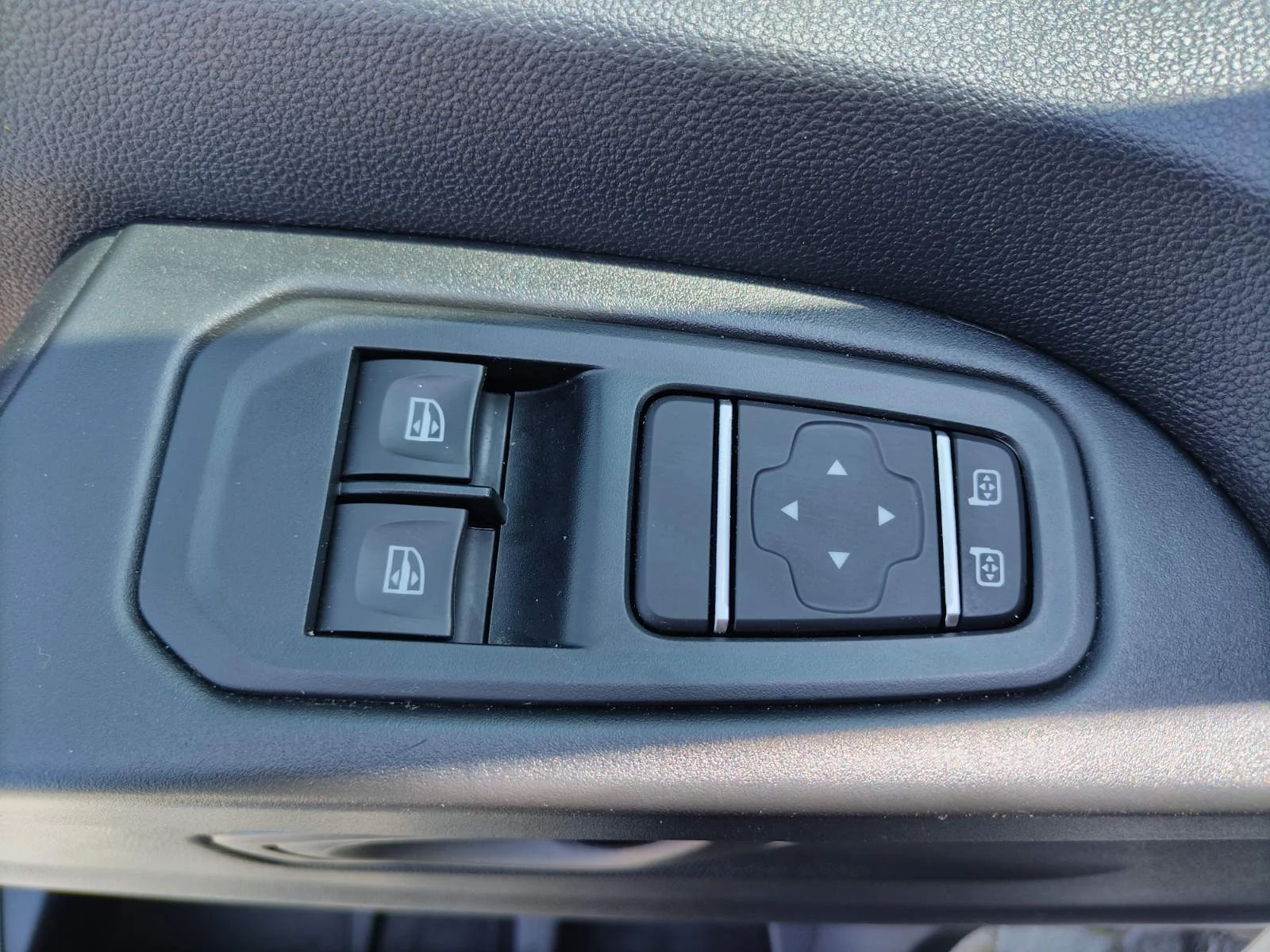 Renault Trafic 2.0dCi/ 110�.�. | Mobile.bg � ����������� 15