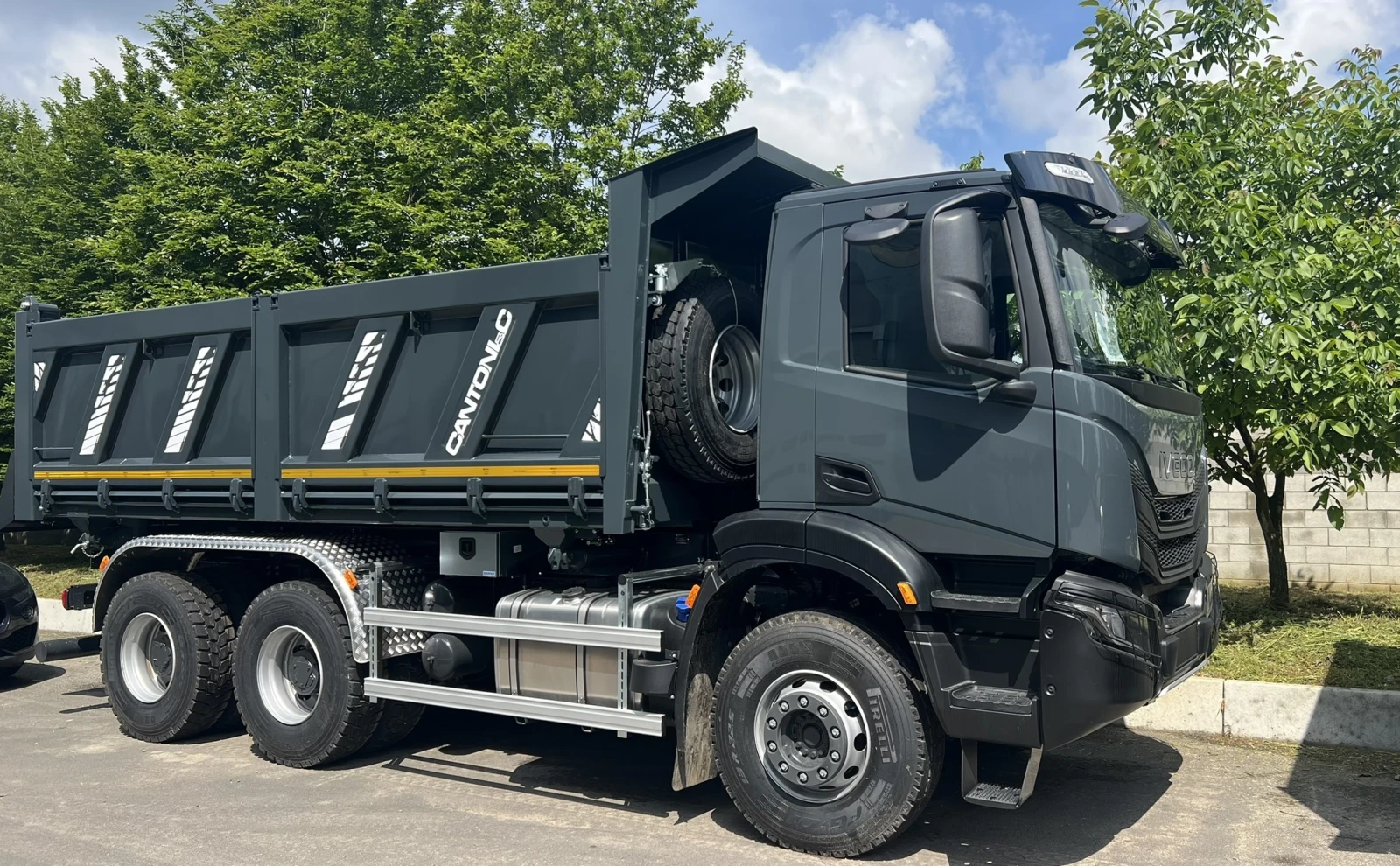 Iveco T-WAY AD380T50 MY24 ТРИСТРАННО РАЗТОВАРВАНЕ - изображение 10