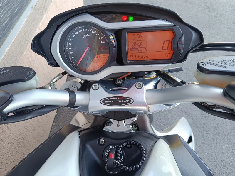MV Agusta Brutale 990R, снимка 6 - Мотоциклети и мототехника - 50173467