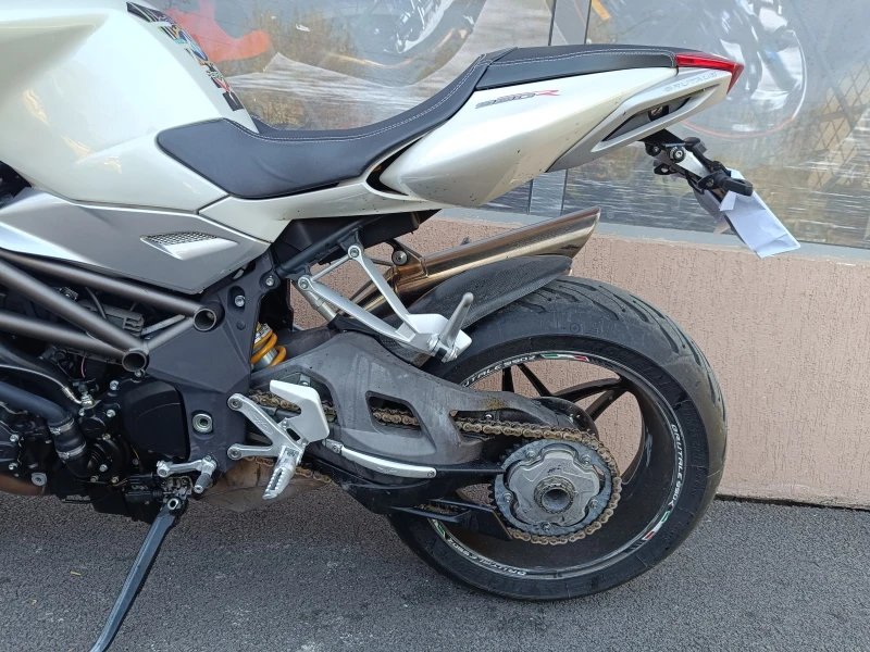 MV Agusta Brutale 990R, снимка 14 - Мотоциклети и мототехника - 50173467