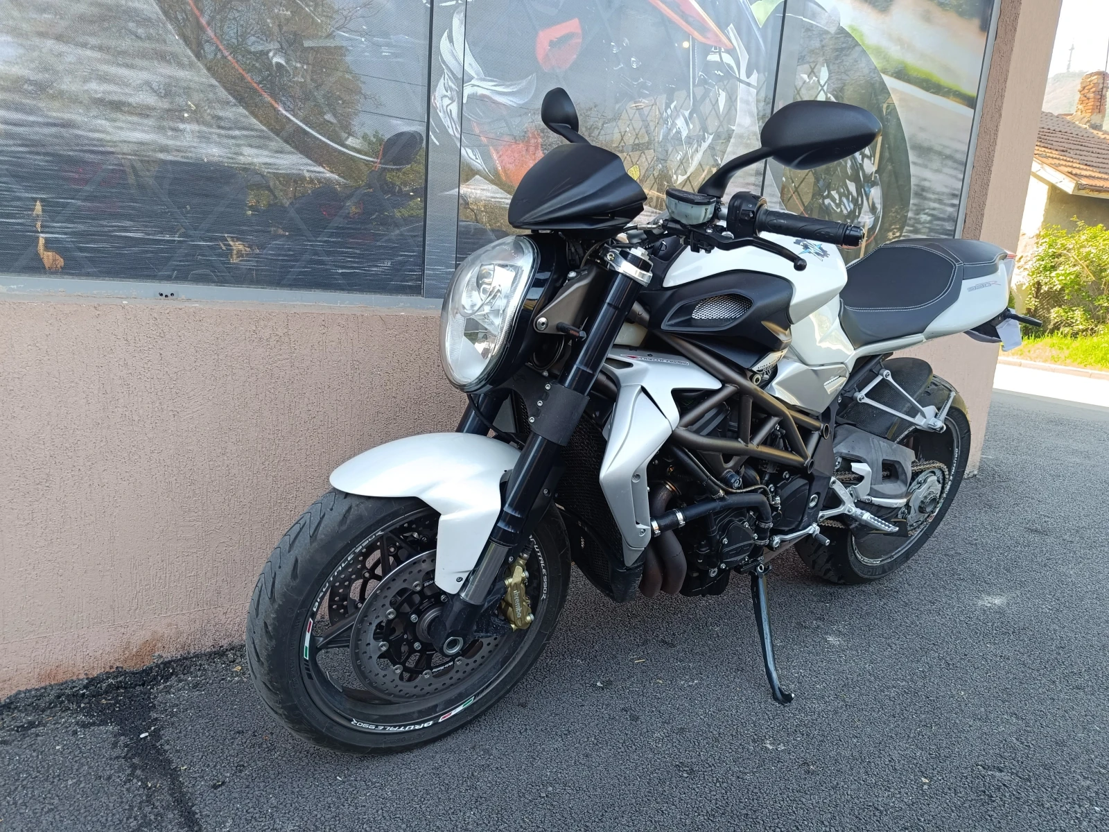 MV Agusta Brutale 990R | Mobile.bg   12