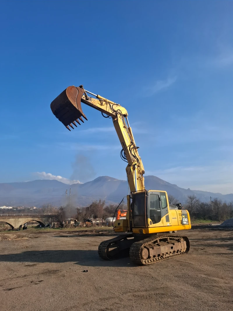 Багер Komatsu, снимка 9 - Индустриална техника - 52858098