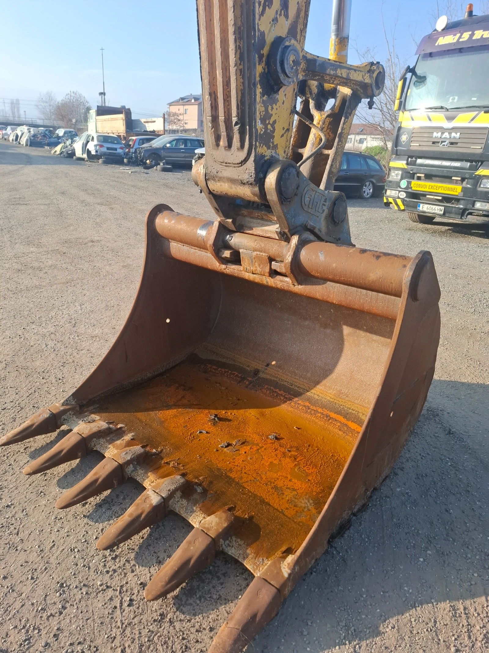 Багер Komatsu  - изображение 5