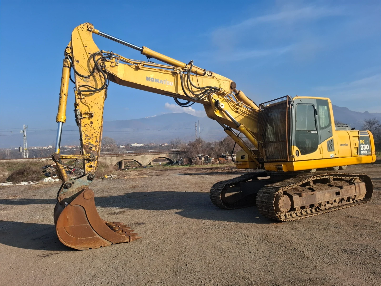����� Komatsu | Mobile.bg � ����������� 1