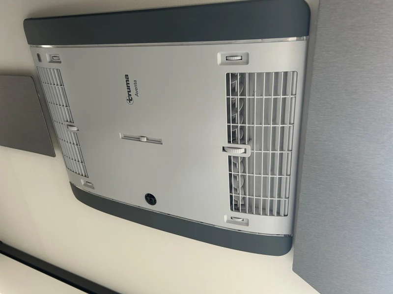 Кемпер Dethleffs Globetrotter XL I 7850-2 EB, снимка 8 - Каравани и кемпери - 52077044