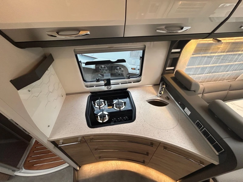 Кемпер Dethleffs Globetrotter XL I 7850-2 EB, снимка 5 - Каравани и кемпери - 52077044