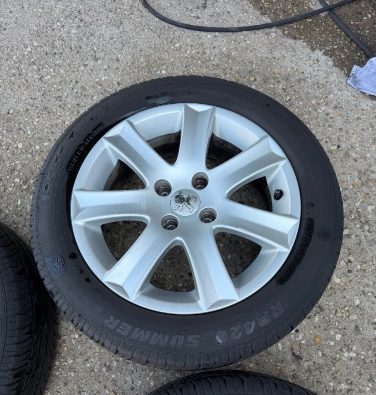 ���� � ������ 195/55R16 �� Peugeot | Mobile.bg � ����������� 4
