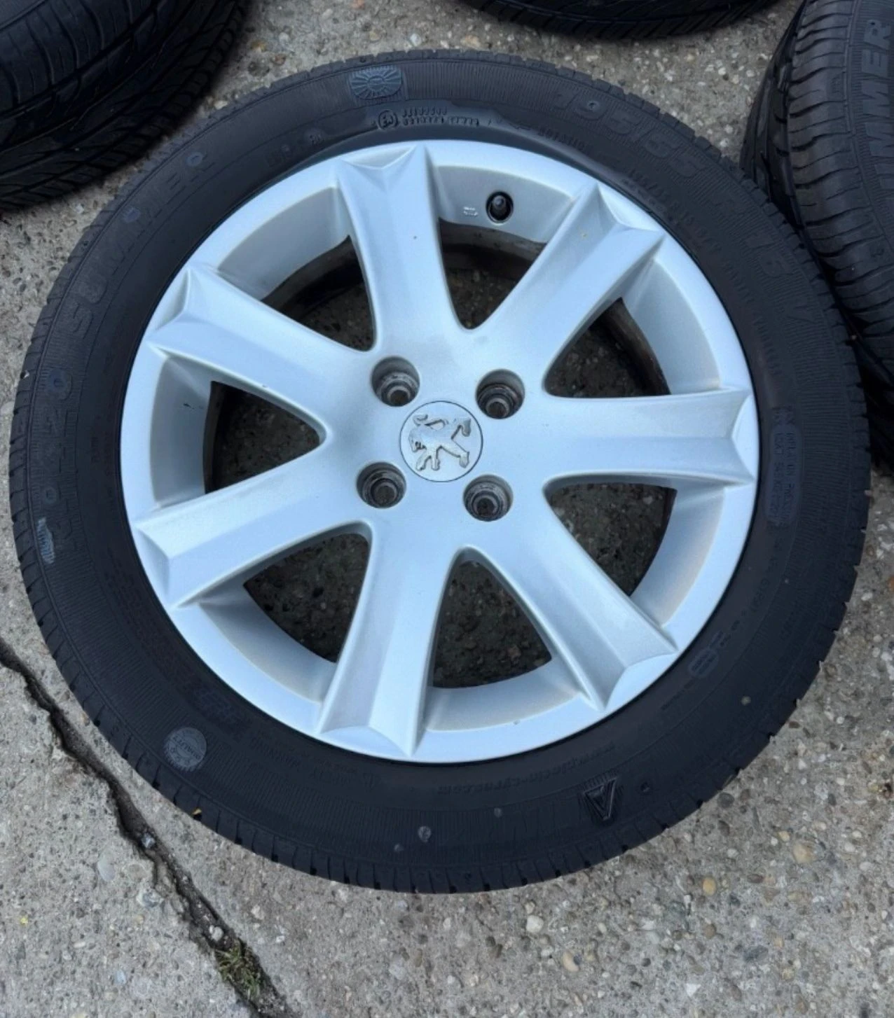���� � ������ 195/55R16 �� Peugeot | Mobile.bg � ����������� 1