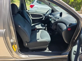 Toyota Yaris 1.0i 74000km!, снимка 9