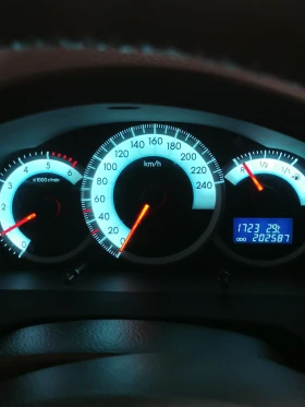 Обява за продажба на Toyota Corolla verso ~4 100 лв. - изображение 4