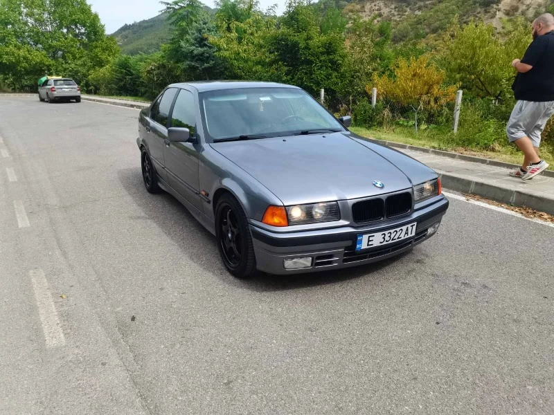 BMW 320, снимка 4 - Автомобили и джипове - 47163996