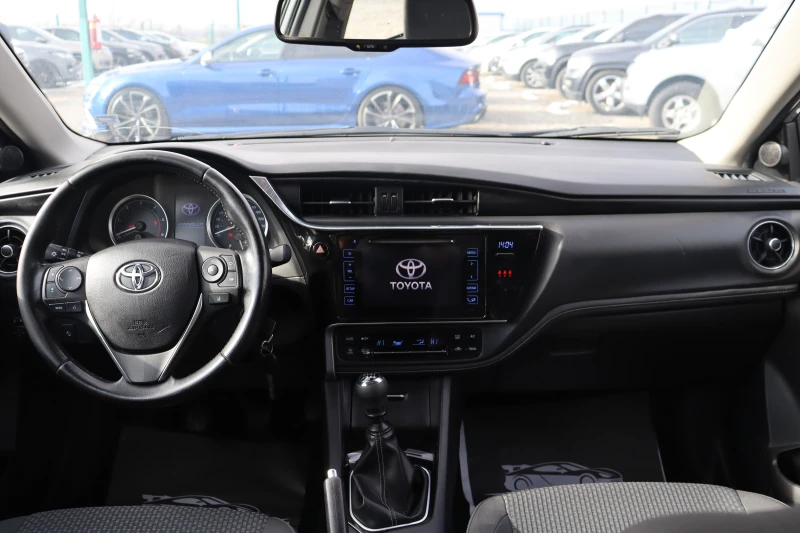 Toyota Corolla 1.4d-4d, снимка 13 - Автомобили и джипове - 48706151