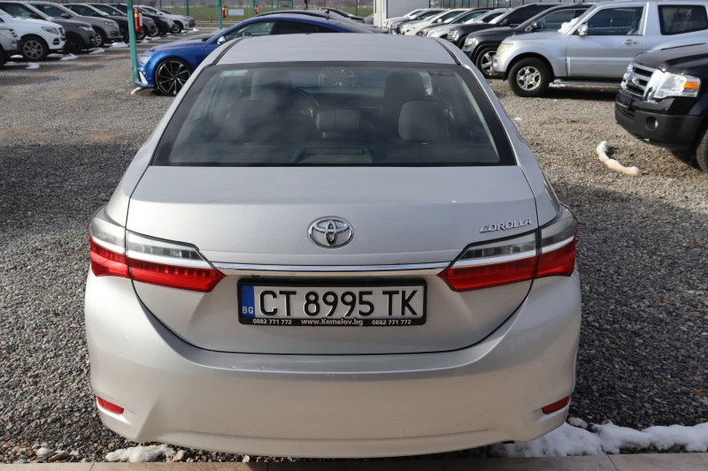 Toyota Corolla 1.4d-4d, снимка 5 - Автомобили и джипове - 48706151