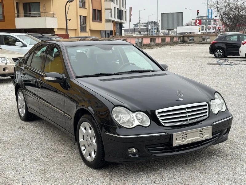 Mercedes-Benz C 220 CDi* 150 kc* FACELIFT* 6 скорости* КАТО НОВА, снимка 4 - Автомобили и джипове - 49260796