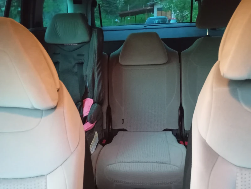 Citroen C4 Picasso, снимка 8 - Автомобили и джипове - 51928392