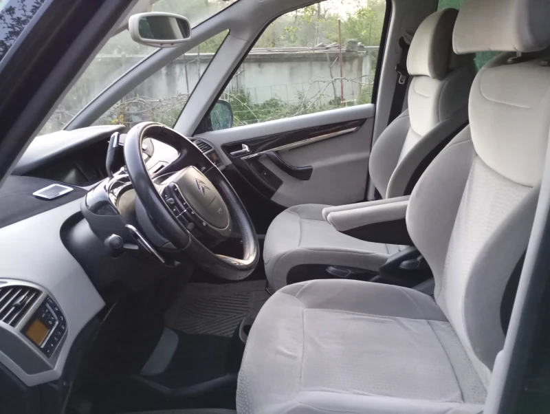 Citroen C4 Picasso, снимка 11 - Автомобили и джипове - 51928392