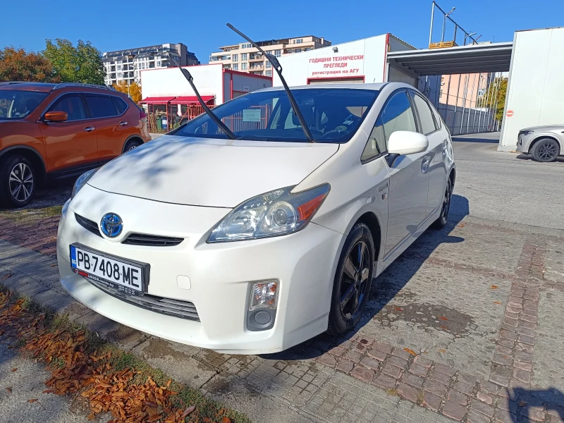 Toyota Prius, снимка 3 - Автомобили и джипове - 52105341