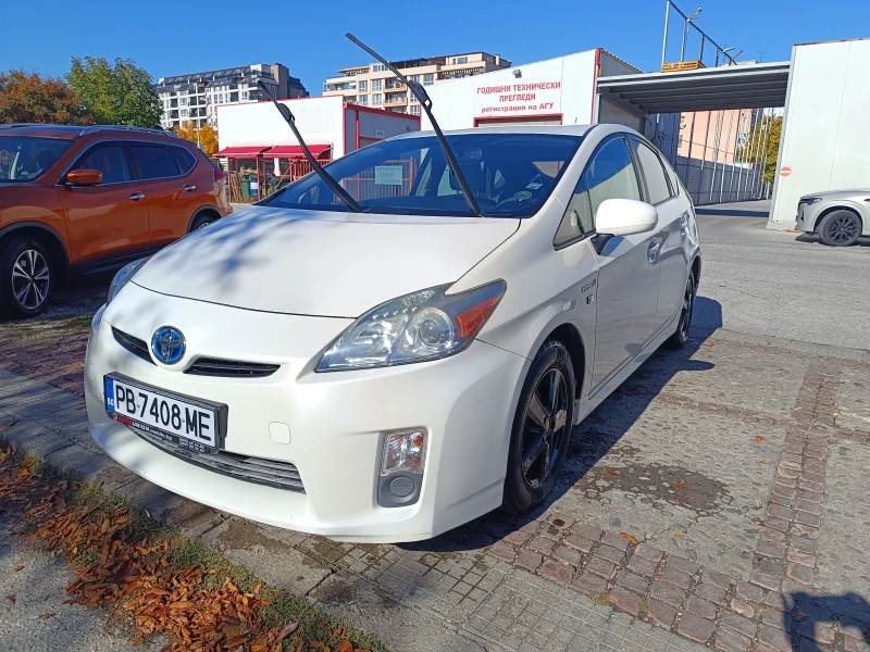 Toyota Prius, снимка 4 - Автомобили и джипове - 52105341