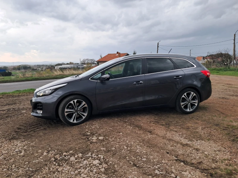 Kia Ceed 1.6 CRDI GT-LINE, снимка 3 - Автомобили и джипове - 52516575