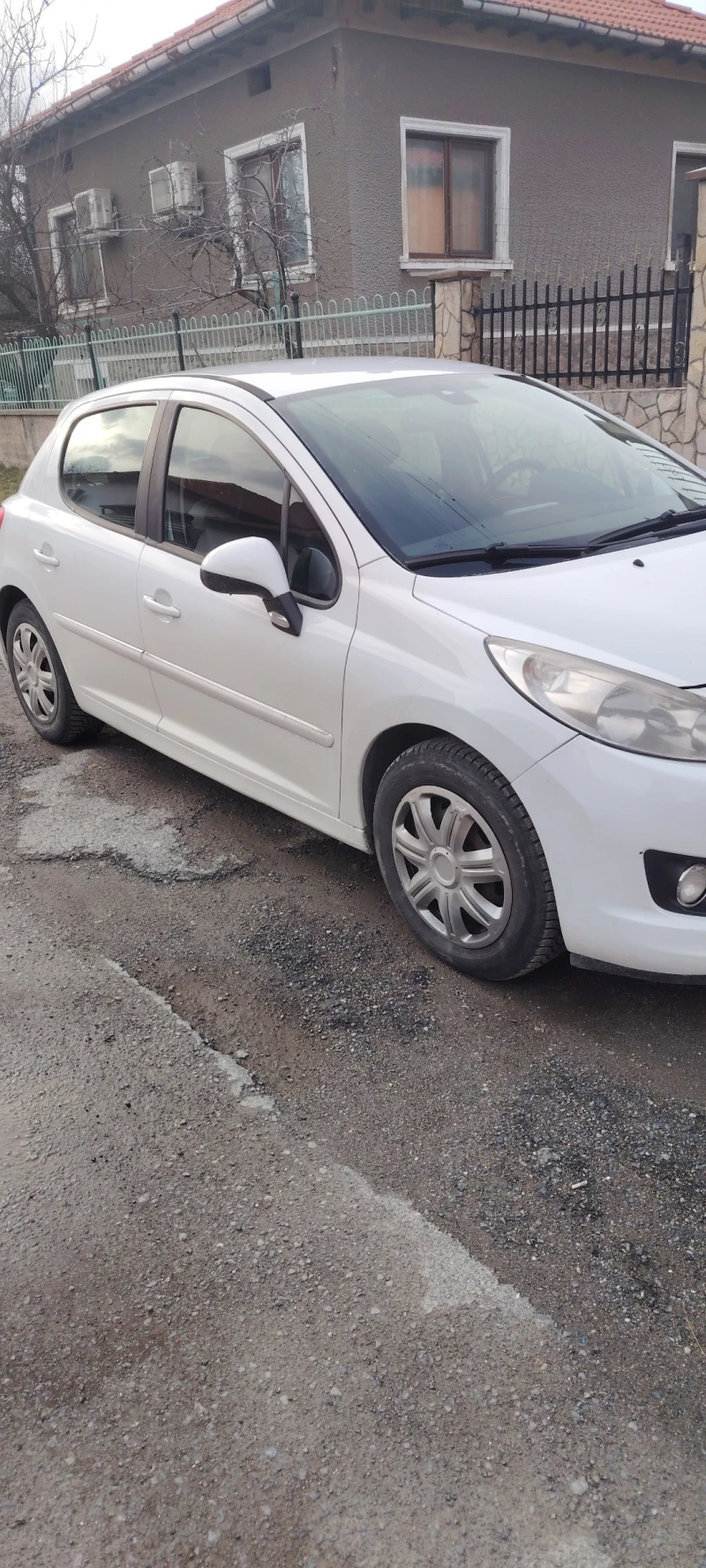 Peugeot 207, снимка 2 - Автомобили и джипове - 53285180
