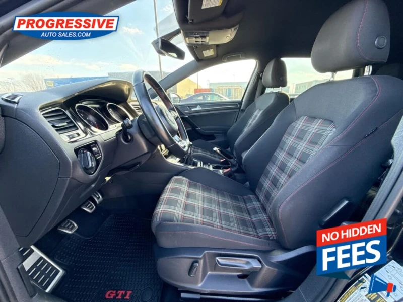 VW Golf Golf GTI* АвтоКредит* (Цена до БГ) , снимка 12 - Автомобили и джипове - 53398229