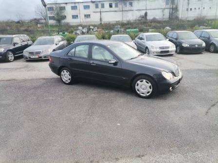 Mercedes-Benz C 220 Barter, снимка 9 - Автомобили и джипове - 52702402