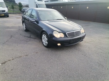 Mercedes-Benz C 220 Barter, снимка 4 - Автомобили и джипове - 52702402