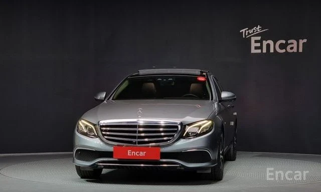 Mercedes-Benz E 300 e | ДИГИТАЛНО ТАБЛО | ОБДУХВАНЕ | 360 КАМЕРА | , снимка 3 - Автомобили и джипове - 54011173