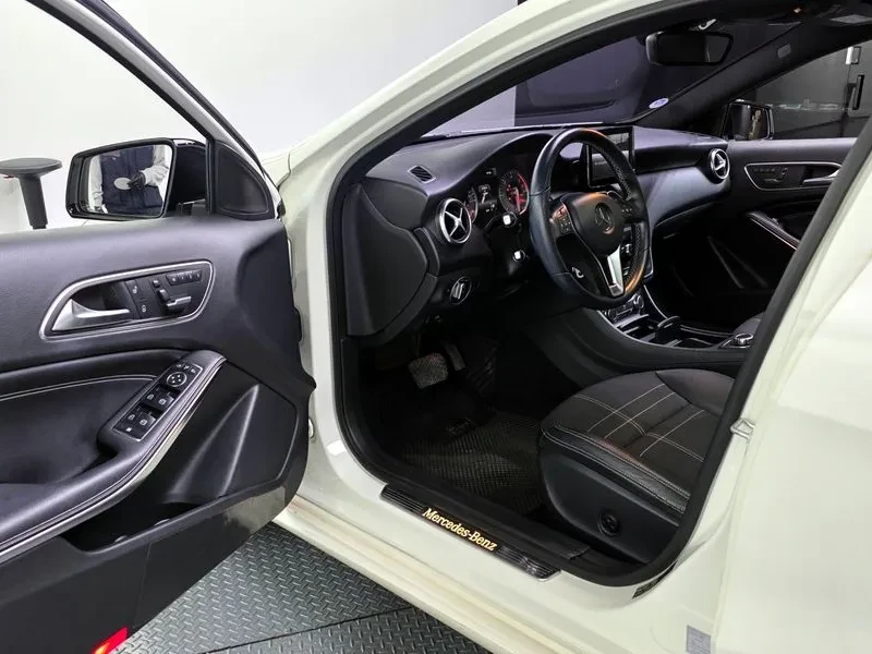 Mercedes-Benz A 200 2.0, снимка 10 - Автомобили и джипове - 54279051