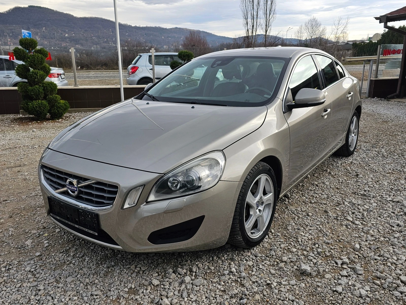 Volvo S60 2.0D 163 кс КЛИМАТРОНИК !! КОЖА !! КСЕНОН !! - [1] 