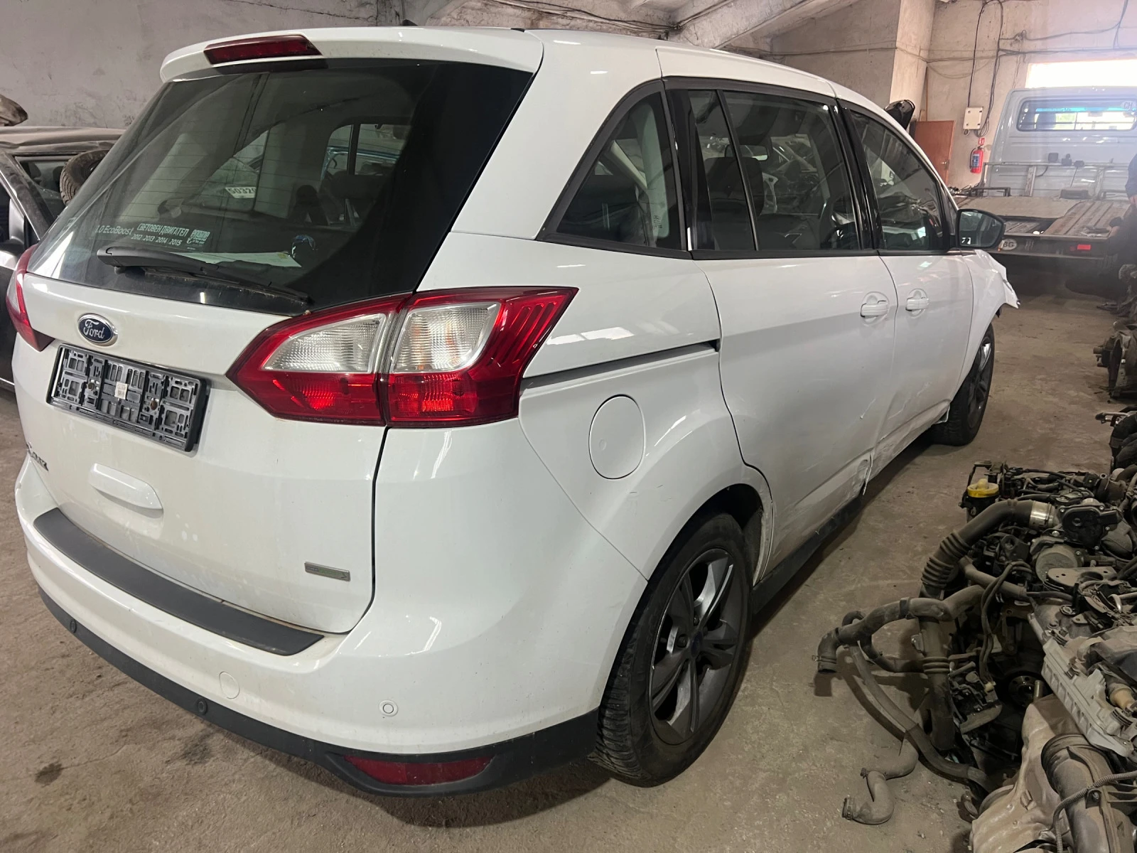 Ford Grand C-Max 1.0ecoboost - изображение 2