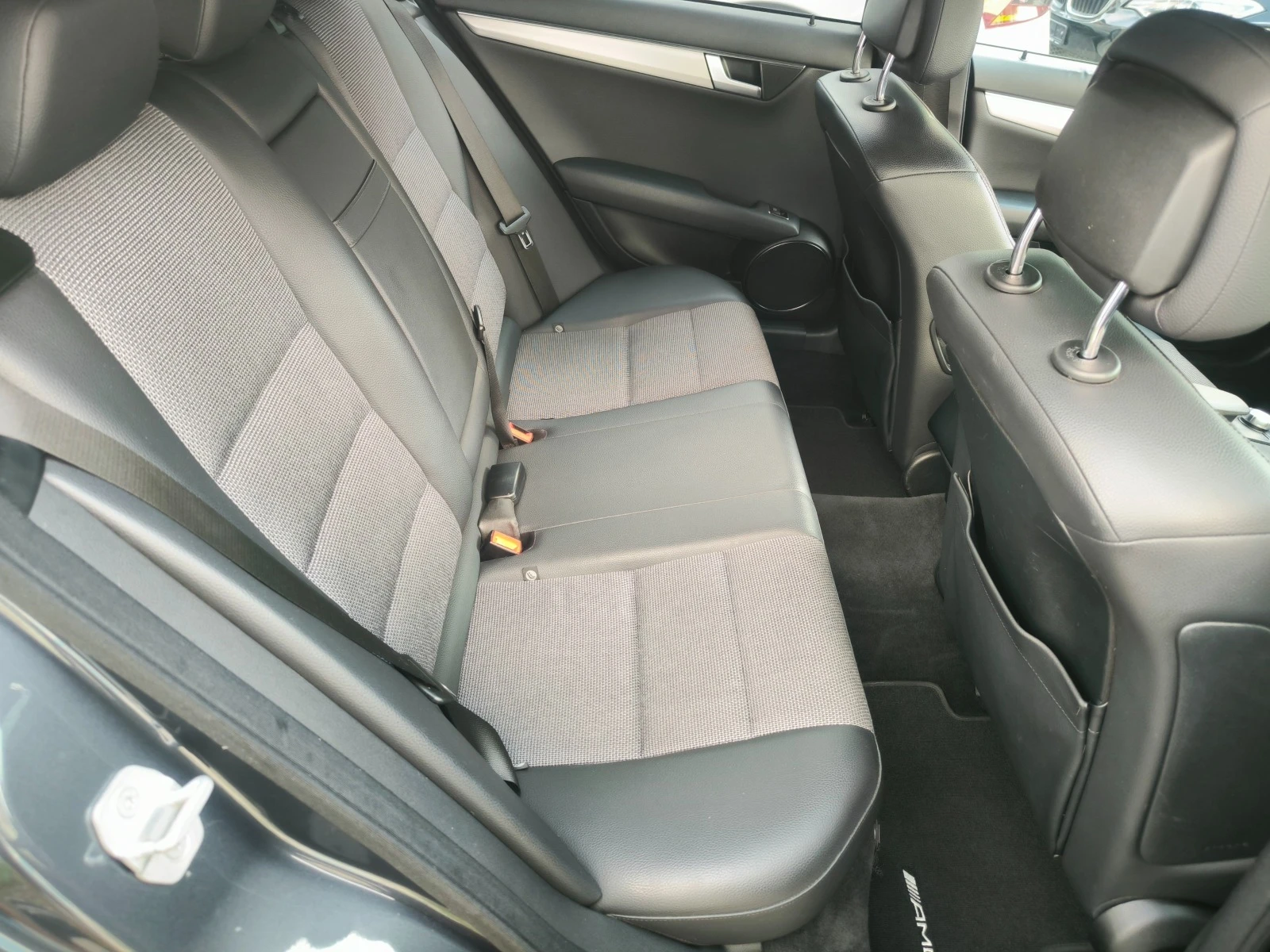 Mercedes-Benz C 250 d AMG Face 4matic Швейцария | Mobile.bg — изображение 11