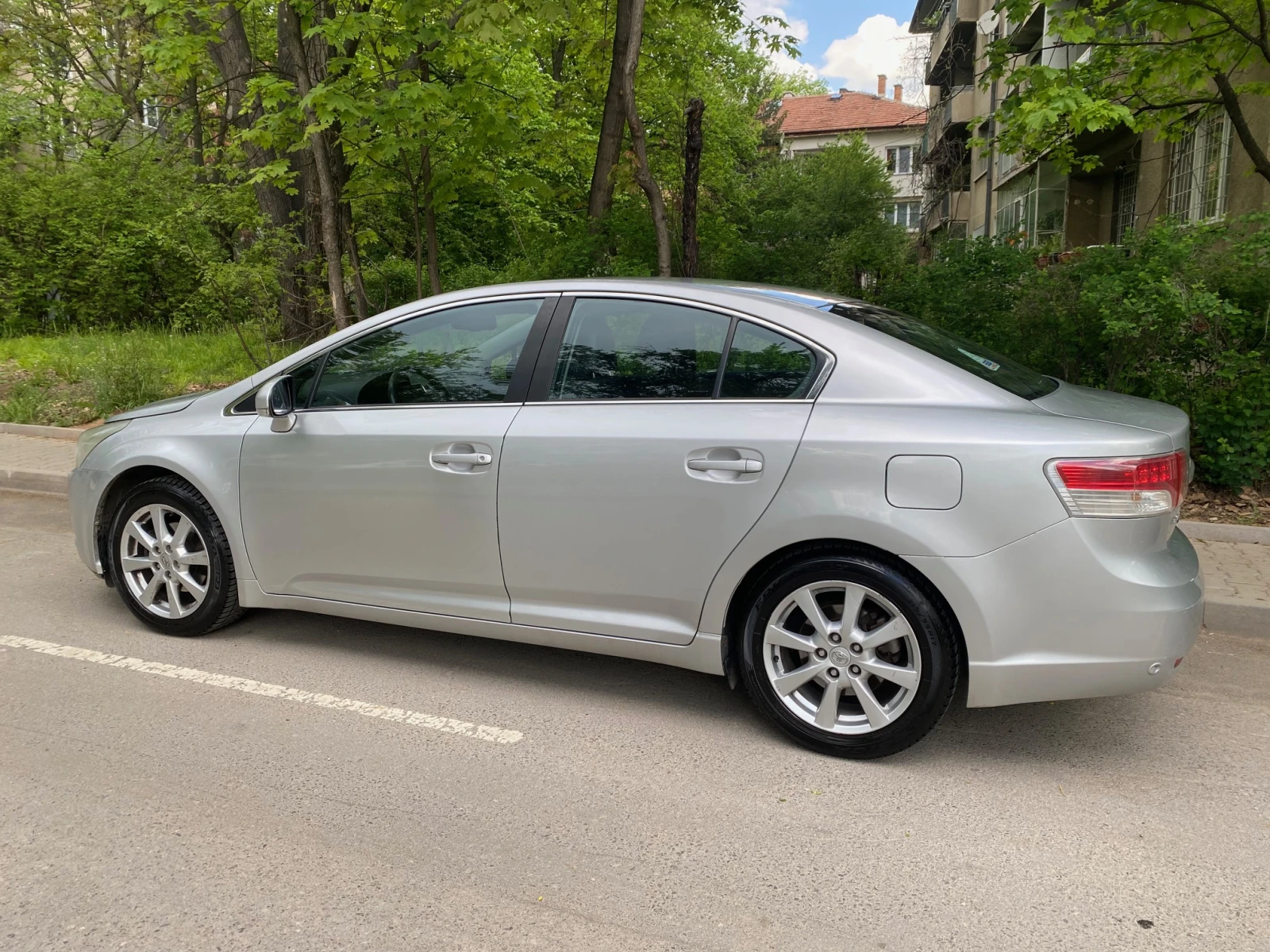Toyota Avensis Т27 - изображение 4