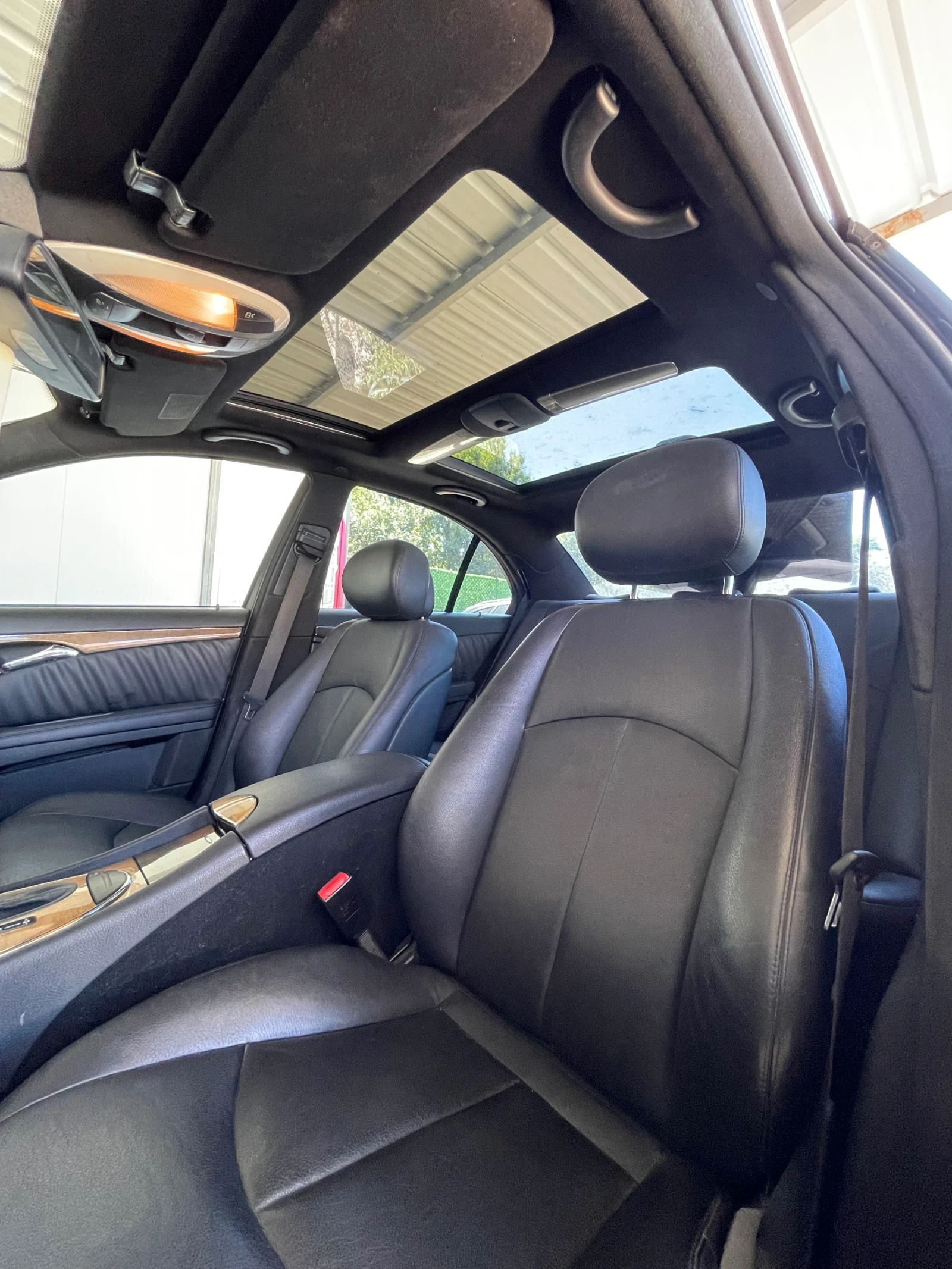 Mercedes-Benz E 220 CDI/EVO/om646/ПАНОРАМА/HARMAN/K/ЧЕРЕН ТАВАН/КОЖА/ - изображение 10