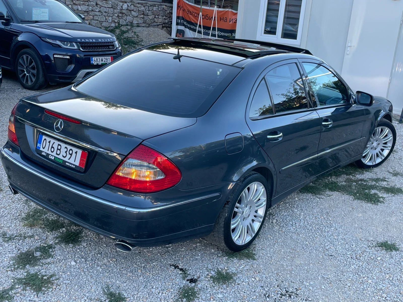 Mercedes-Benz E 220 CDI/EVO/om646/ПАНОРАМА/HARMAN/K/ЧЕРЕН ТАВАН/КОЖА/ - изображение 4