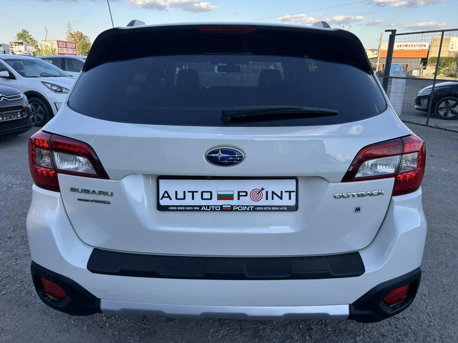 Subaru Outback 2.5 AWD 175 * LUXURY * 3 CAM * DISTRONIC *  - изображение 5