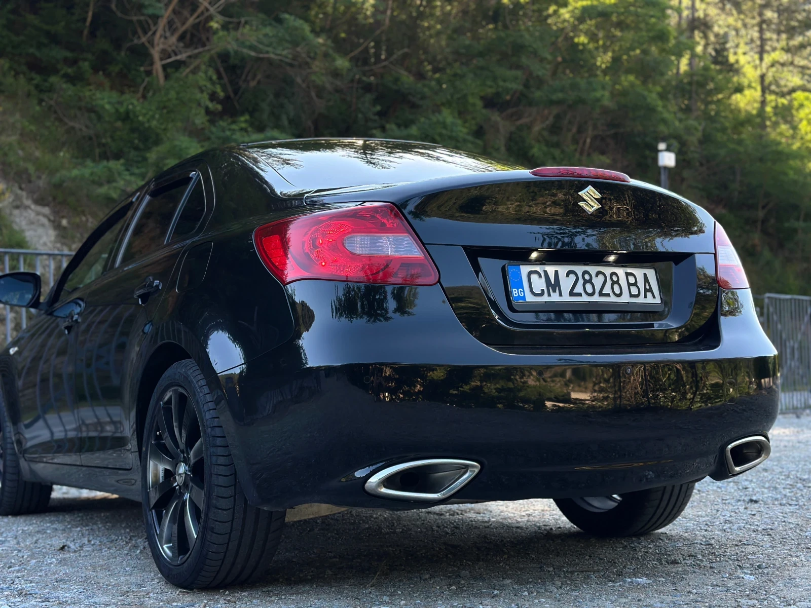 Suzuki Kizashi 2.4 4x4 - изображение 6