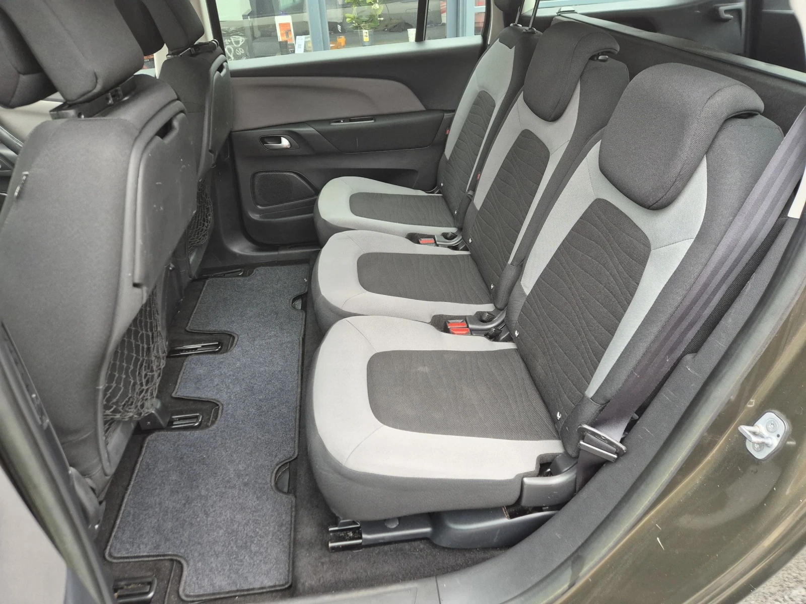 Citroen C4 Picasso 1.6 HDI, снимка 8 - Автомобили и джипове - 52280637