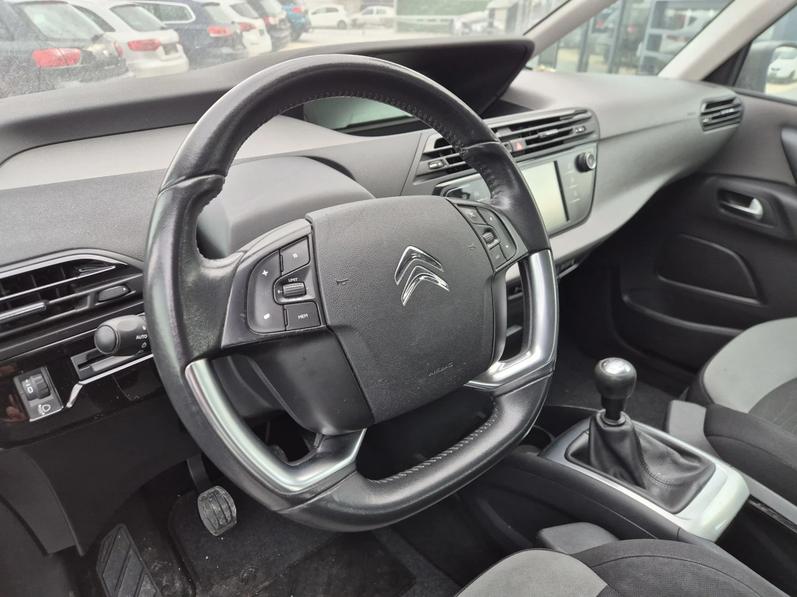 Citroen C4 Picasso 1.6 HDI, снимка 10 - Автомобили и джипове - 52280637