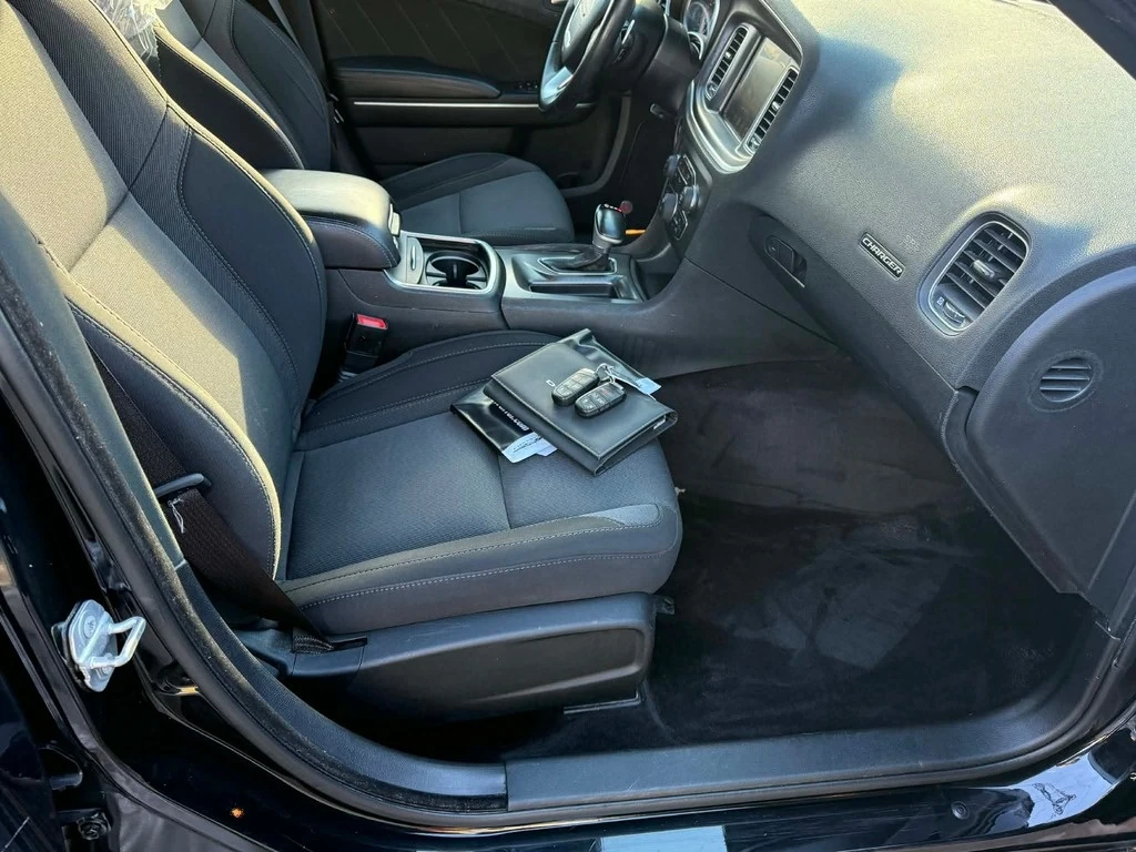 Dodge Charger * 4dr Sdn SXT RWD * CARFAX * ���� �� �� | Mobile.bg � ����������� 17