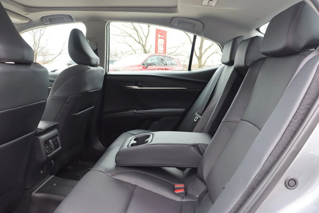 Toyota Camry XLE AWD* АвтоКредит* (Цена до БГ) , снимка 8 - Автомобили и джипове - 54098092