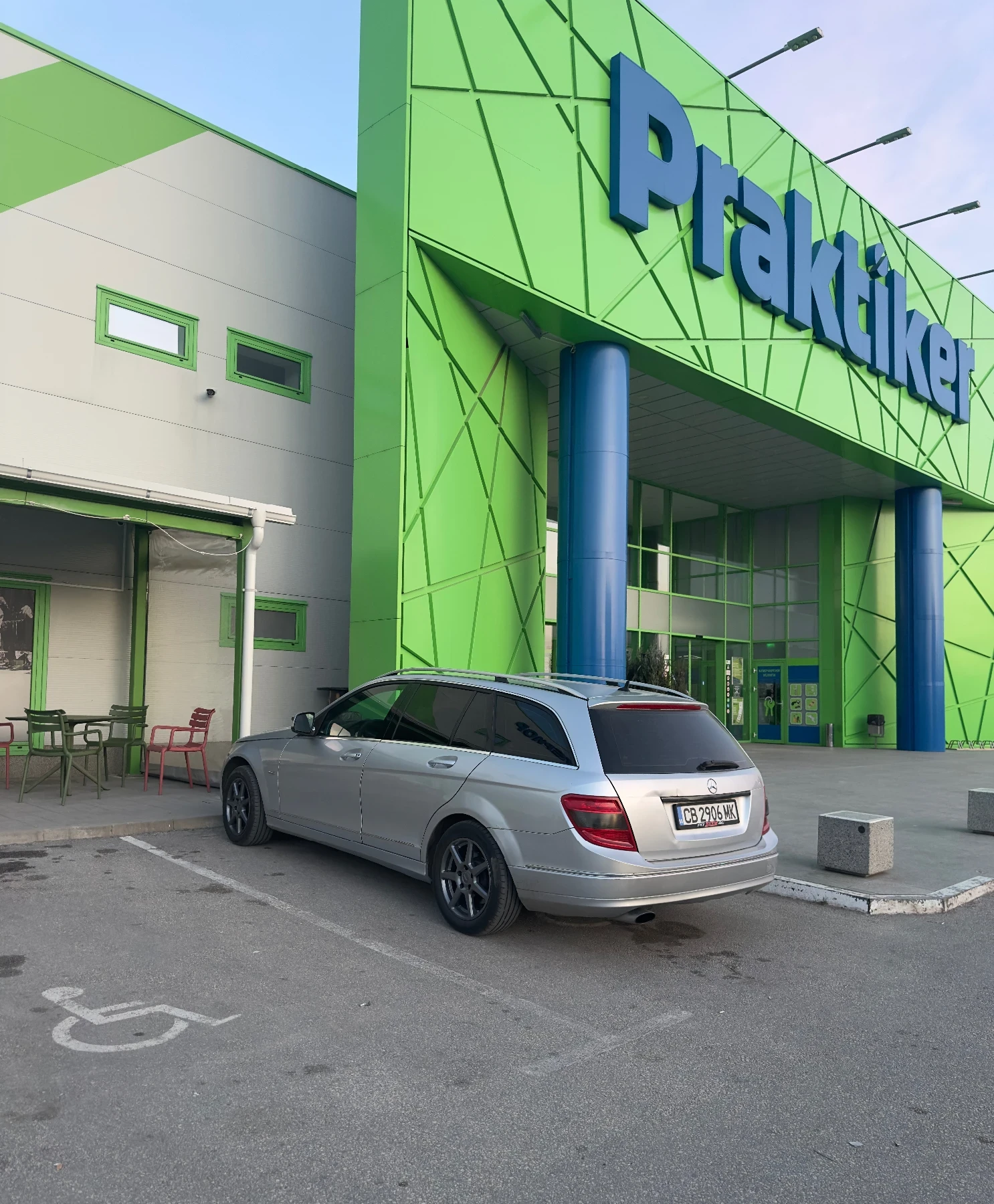 Mercedes-Benz C 220, снимка 2 - Автомобили и джипове - 54221568